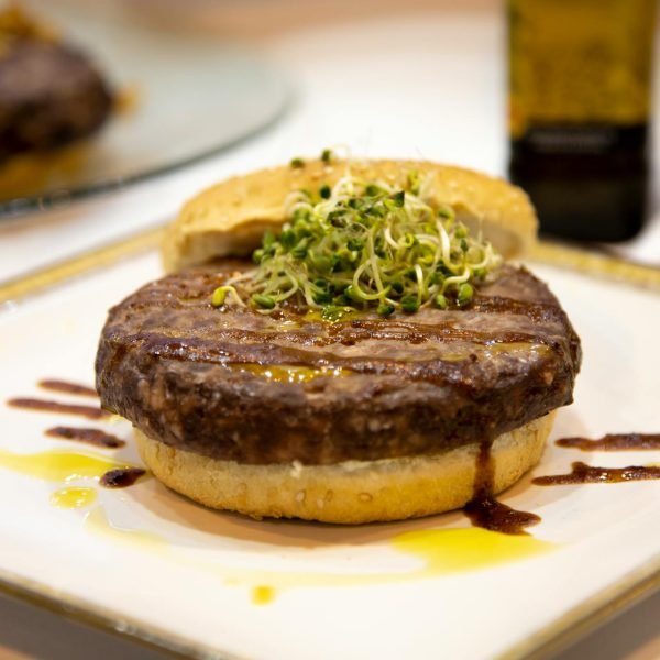 pexels-maria-fernanda-perez-1038050-2128536